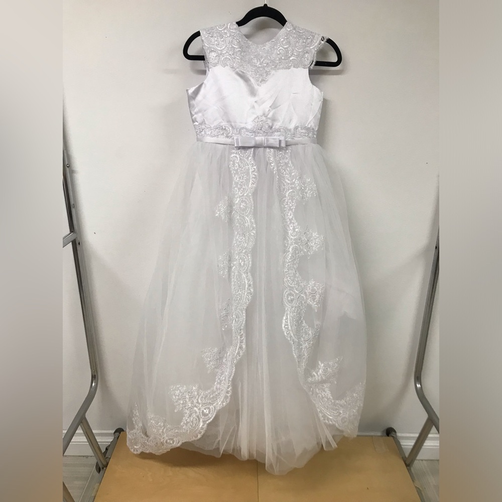 Girls White Lace Tulle Formal Dress with Bow